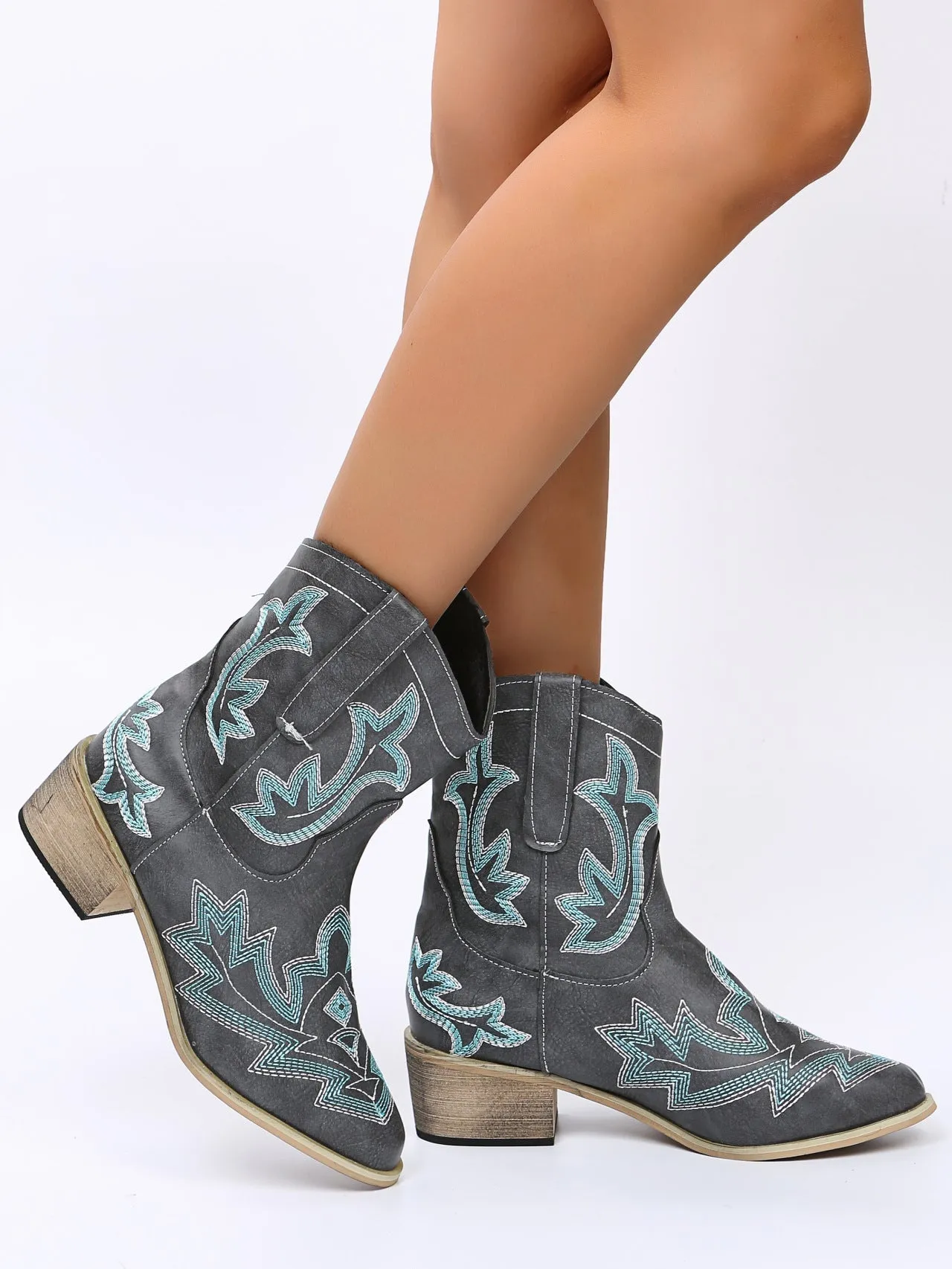 elveswallet Embroidered Floral Chunky Heel Martin Boots